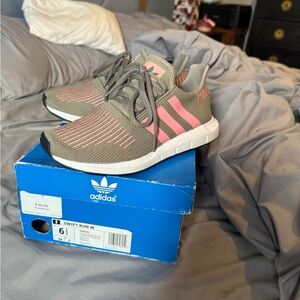 Adidas Kids Sneakers - Gray and Pink